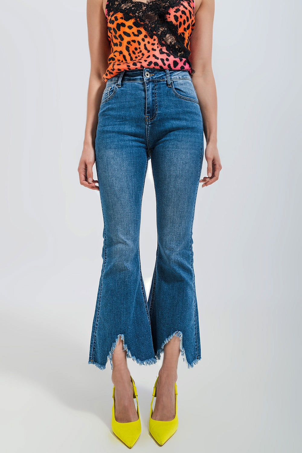Cropped Kickflare Jeans in Mid Wash